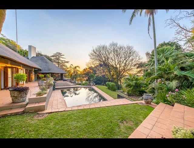 5 BEDROOM FREEHOLD FOR SALE IN NORTHCLIFF